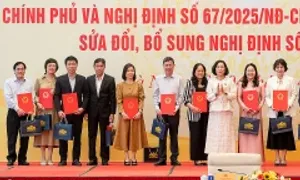 136 cán bộ, công chức ở Quốc hội xin nghỉ trước tuổi 136 cán bộ, công chức ở Quốc hội xin nghỉ trước tuổi