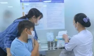 Những hiểu lầm khiến phụ huynh do dự về vaccine HPV